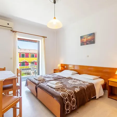 Apartment Mires House 11