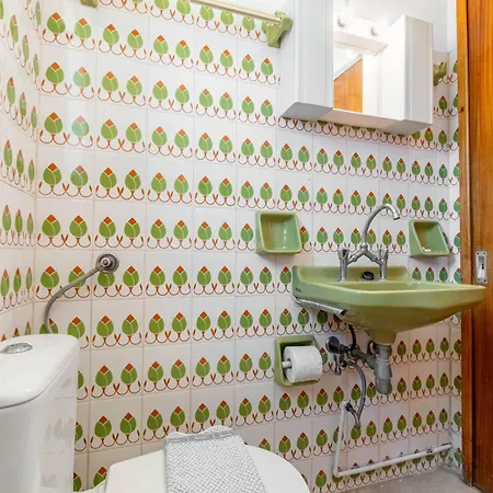 Apartament Mires House 11 *