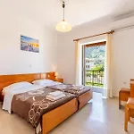 Mires House 11 Daire *