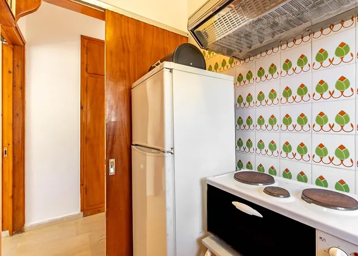Mires House 11 *